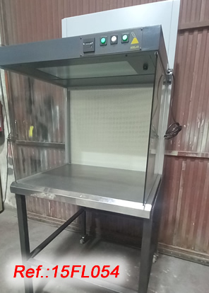 INDELAB AIR FLOW BOOTH WITH WHEELS - FILTER AREA: 720mm X 580mm