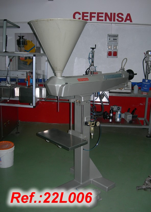 LLEAL SEMIAUTOMATIC CREAM FILLING MACHINE WITH CONE FEEDER