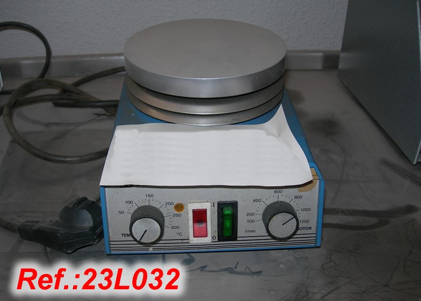 LABORATORY HEATER WITH MAGNETIC AGITATION