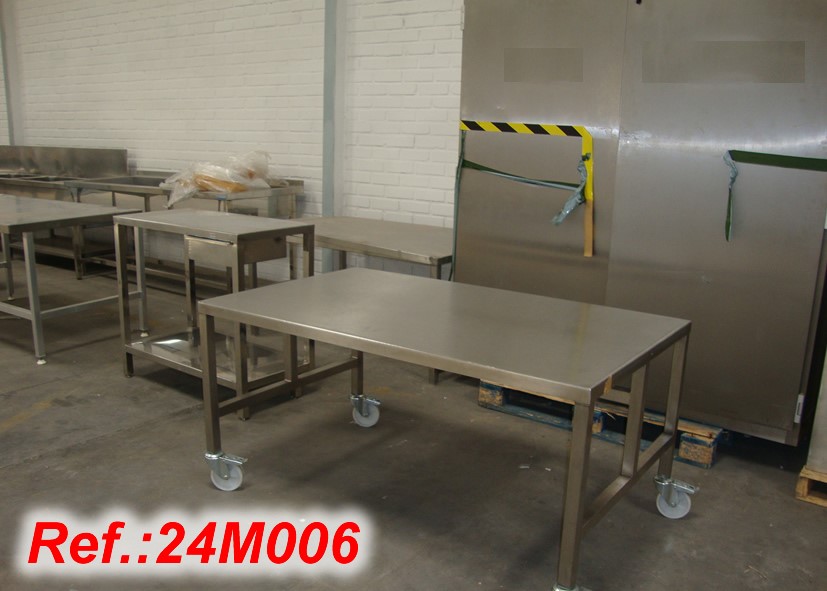 STAINLESS STEEL TABLE WITH WHEELS