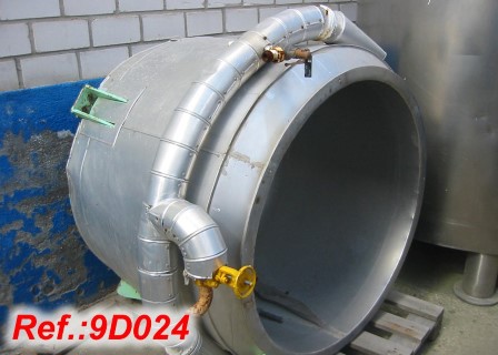 500 LITRE APPROX. HEAT-INSULATED VERTICAL TANK WITH WATER STEAM JACKET