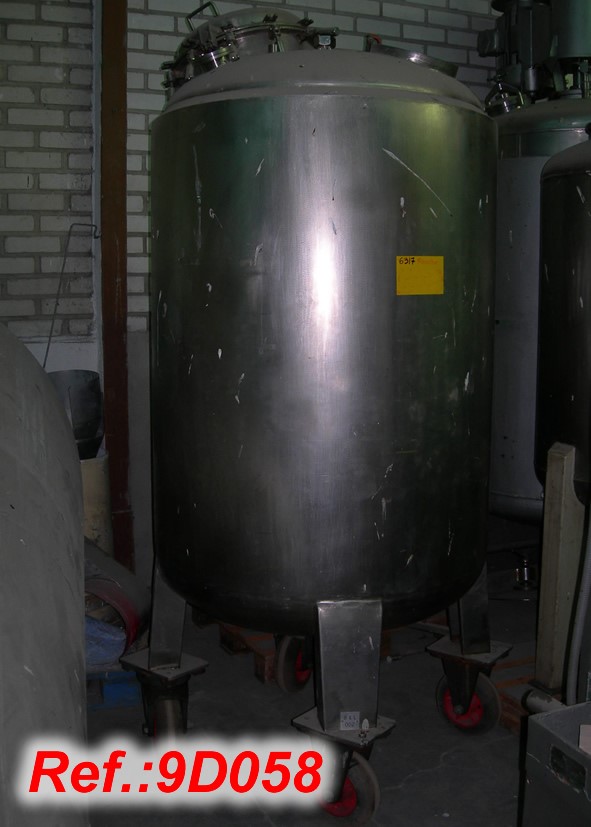 1150 LITRE APPROX. TANK WITH JACKET AND MANHOLE