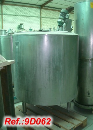 500 LITRE APPROX. TANK WITH JACKET AND AGITATOR
