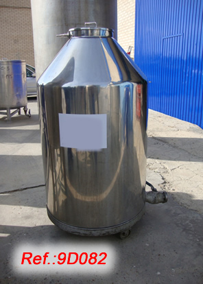 500L APPROX. STAINLESS STEEL TANK WITH BOTTOM OUTLET, LID WITH HANDGRIP AND BASE WITH WHEELS