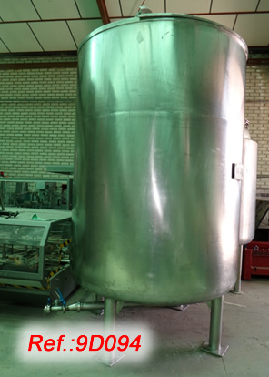 6000L APPROX. STAINLESS STEEL TANK WITH BOTTOM OUTLET, LID AND FEET