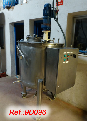 500L APPROX. STAINLESS STEEL TANK WITH PROPELLER AGITATOR, BOTTOM SIDE OUTLET, ELECTRICAL CONTROL PANEL, EXTRACTION PUMP WITH DOSING GUN, FEET AND WHEELS