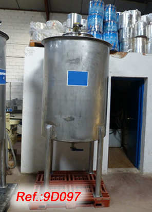 1500L APPROX. STAINLESS STEEL TANK WITH PROPELLER AGITATOR, MANHOLE, BOTTOM OUTLET AND FEET