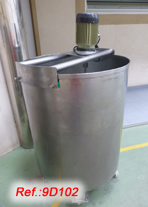 STAINLESS STEEL 500 LITRE APPROX. TANK WITH AGITATOR, LOWER OUTPUT VALVE AND SUPPORT LEGS WITH WHEELS