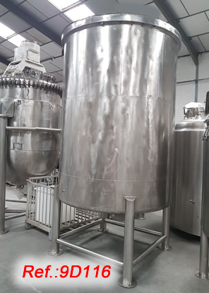 5.350 LITRE APPROX. STAINLESS STEEL STORAGE TANK WITH NEW BLADE AGITATOR, STAINLESS STEEL CENTER TOP BRIDGE SUPPORT, LIDS WITH HINGES AND SUPPORT LEGS