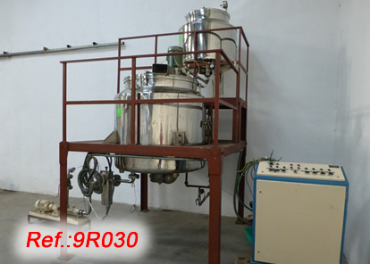 TEQUISA CREAM MANUFACTURING EQUIPMENT CONSISTING OF A 225L APPROX. MELTER TANK WITH ELECTRICAL HEAT JACKET AND AGITATOR, PUMP AND A 500L APPROX. REACTOR WITH ELECTRICAL HAET JACKET AND SLOW ANCHOR AGITATION AND TURBO, STRUCTURE AND STEPS